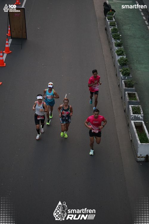 Race photo from Smartfren Run 2025 