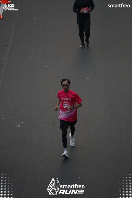 Race photo from Smartfren Run 2025 