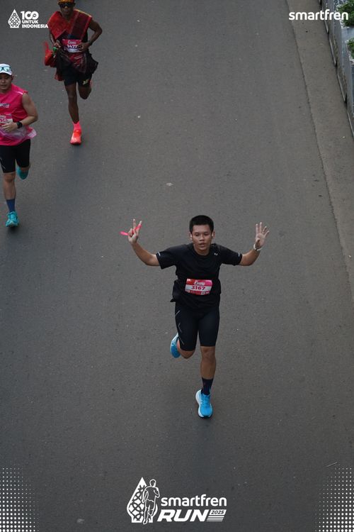 Race photo from Smartfren Run 2025 
