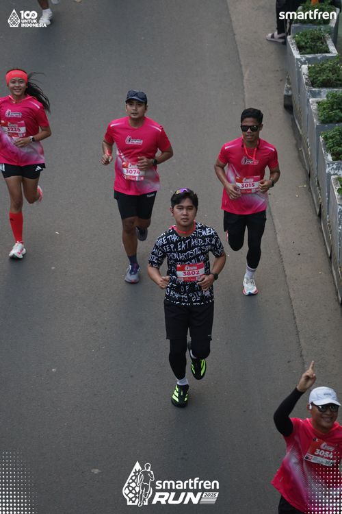 Race photo from Smartfren Run 2025 