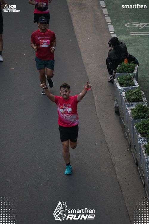 Race photo from Smartfren Run 2025 