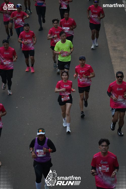 Race photo from Smartfren Run 2025 