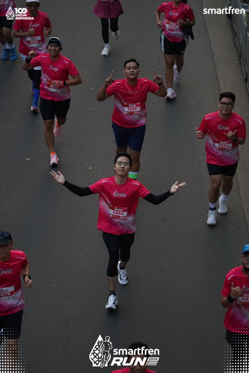 Race photo from Smartfren Run 2025 