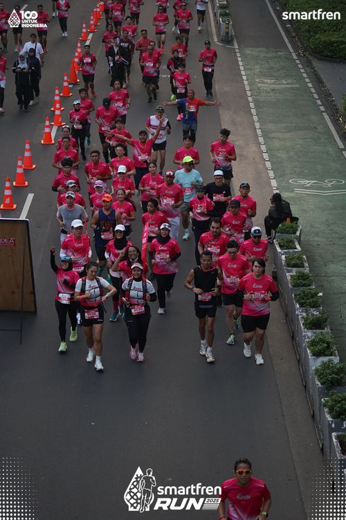 Race photo from Smartfren Run 2025 