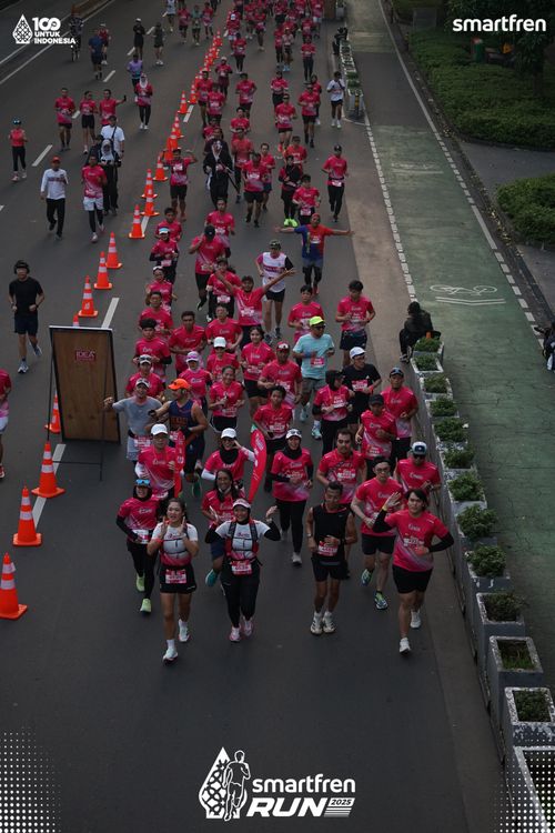 Race photo from Smartfren Run 2025 