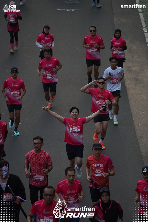 Race photo from Smartfren Run 2025 