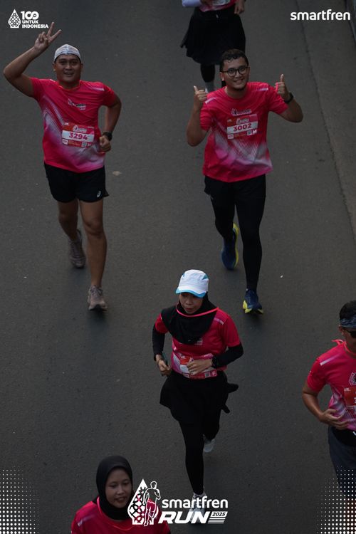 Race photo from Smartfren Run 2025 