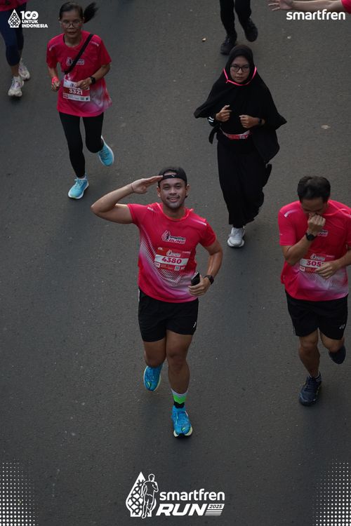 Race photo from Smartfren Run 2025 