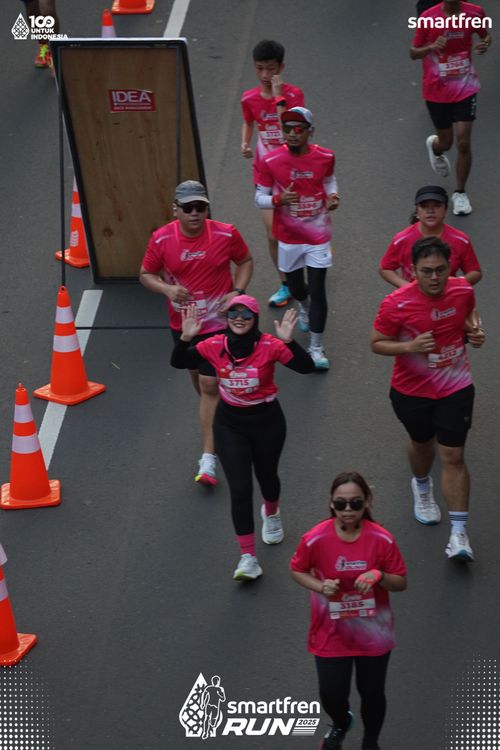 Race photo from Smartfren Run 2025 