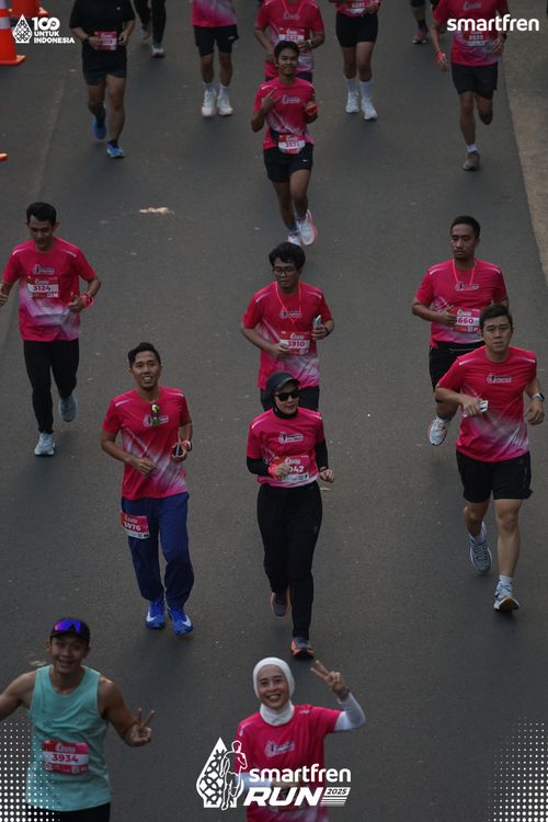 Race photo from Smartfren Run 2025 
