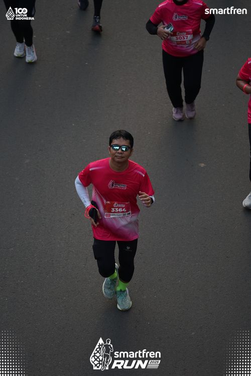 Race photo from Smartfren Run 2025 