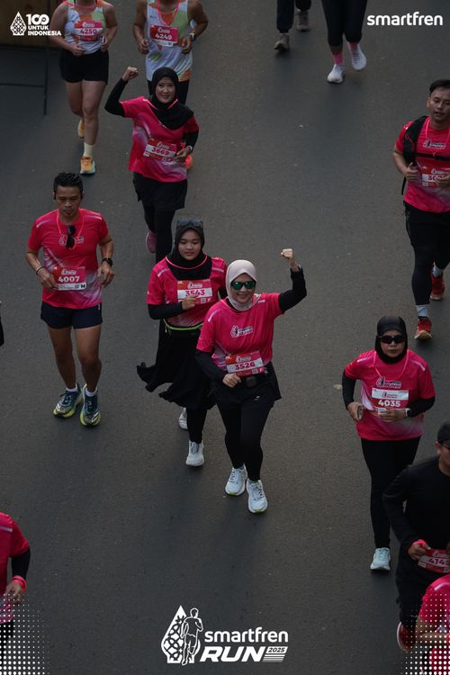 Race photo from Smartfren Run 2025 
