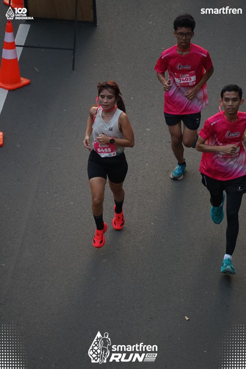 Race photo from Smartfren Run 2025 