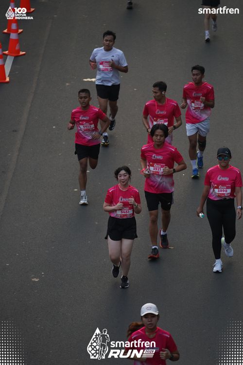 Race photo from Smartfren Run 2025 