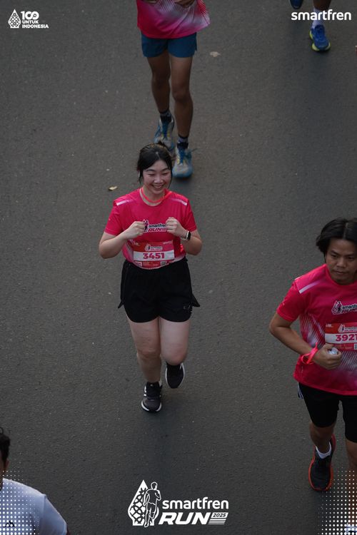 Race photo from Smartfren Run 2025 