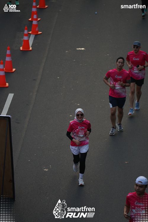 Race photo from Smartfren Run 2025 