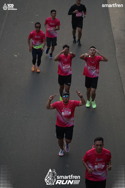 Race photo from Smartfren Run 2025 