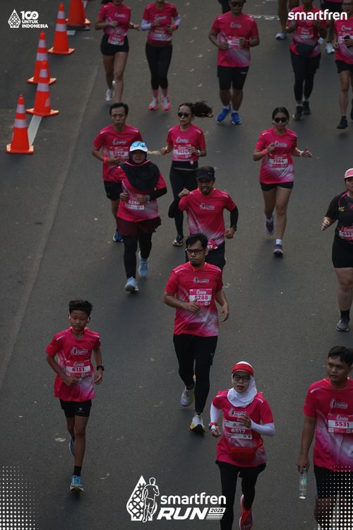 Race photo from Smartfren Run 2025 