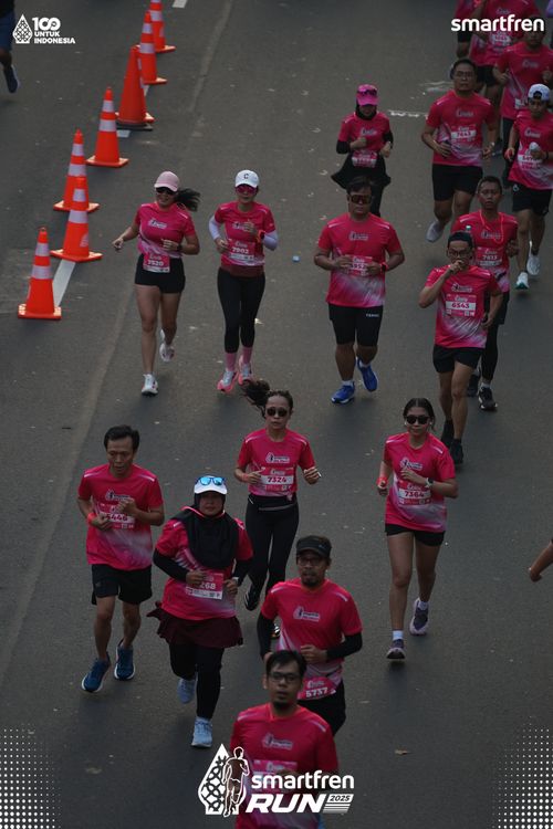 Race photo from Smartfren Run 2025 