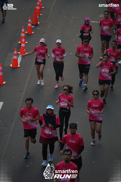 Race photo from Smartfren Run 2025 