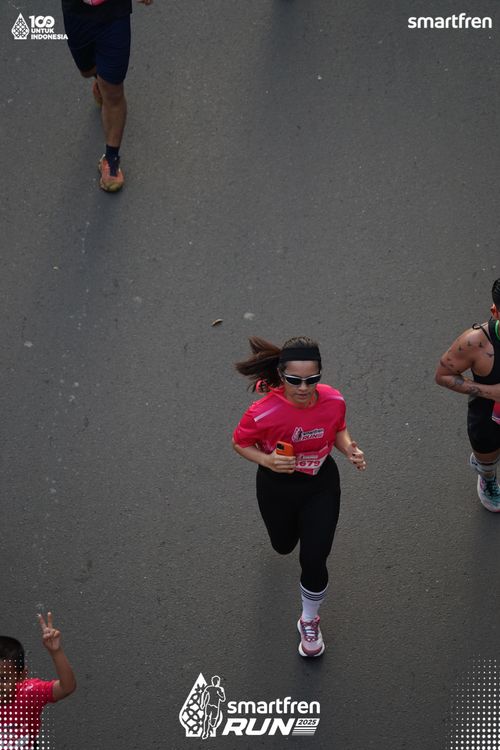 Race photo from Smartfren Run 2025 