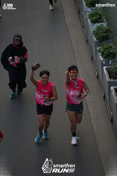 Race photo from Smartfren Run 2025 