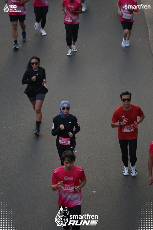 Race photo from Smartfren Run 2025 
