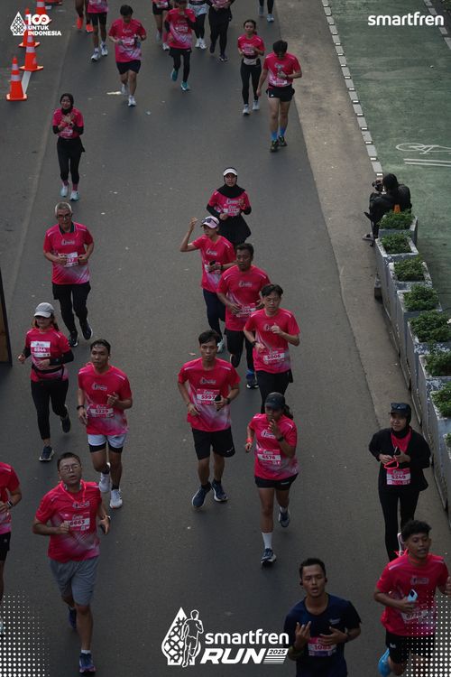 Race photo from Smartfren Run 2025 
