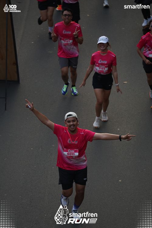 Race photo from Smartfren Run 2025 