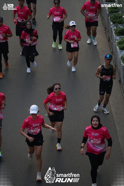 Race photo from Smartfren Run 2025 