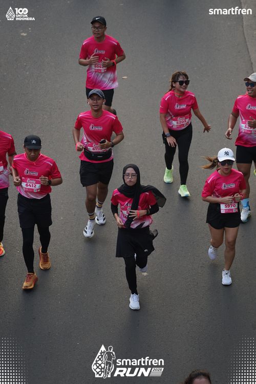Race photo from Smartfren Run 2025 
