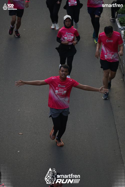 Race photo from Smartfren Run 2025 