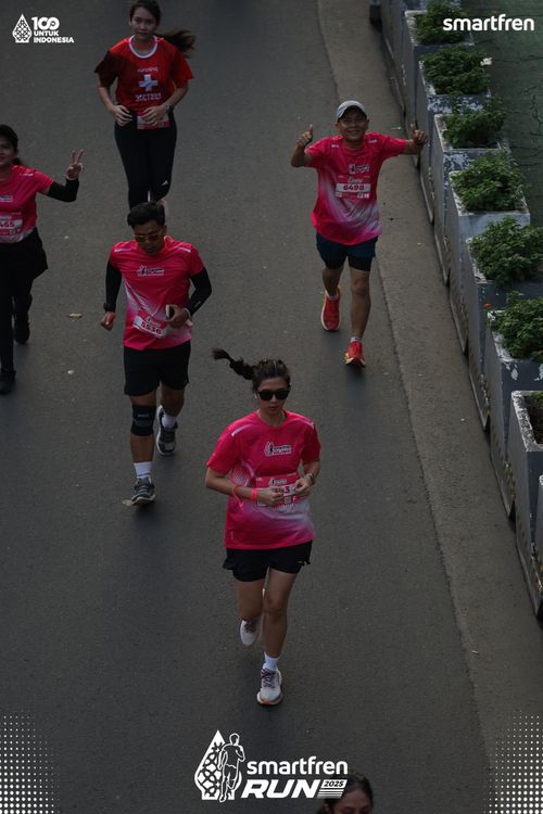 Race photo from Smartfren Run 2025 