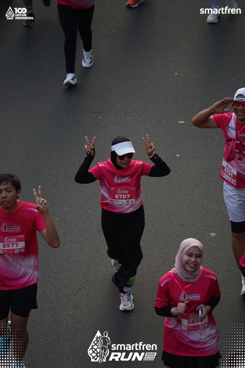 Race photo from Smartfren Run 2025 