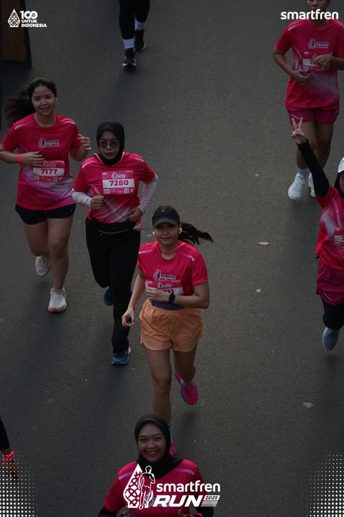 Race photo from Smartfren Run 2025 