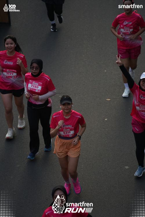Race photo from Smartfren Run 2025 