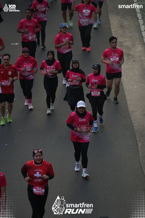 Race photo from Smartfren Run 2025 