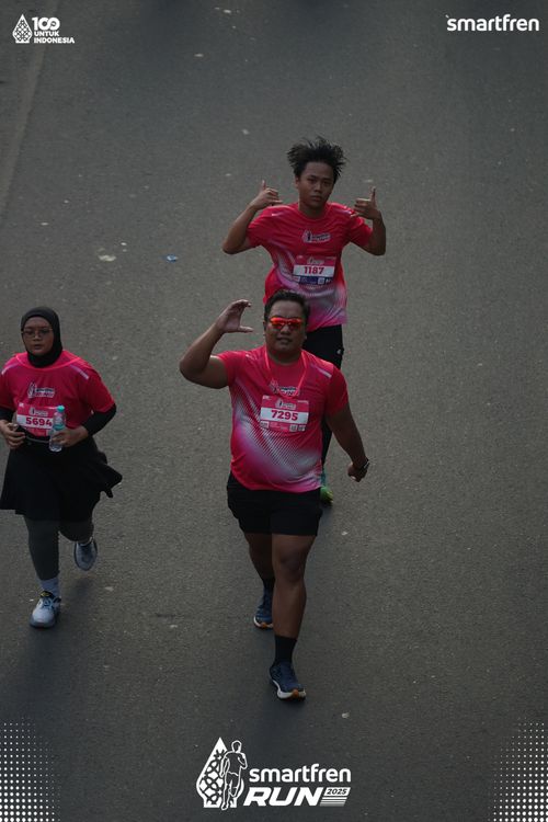 Race photo from Smartfren Run 2025 