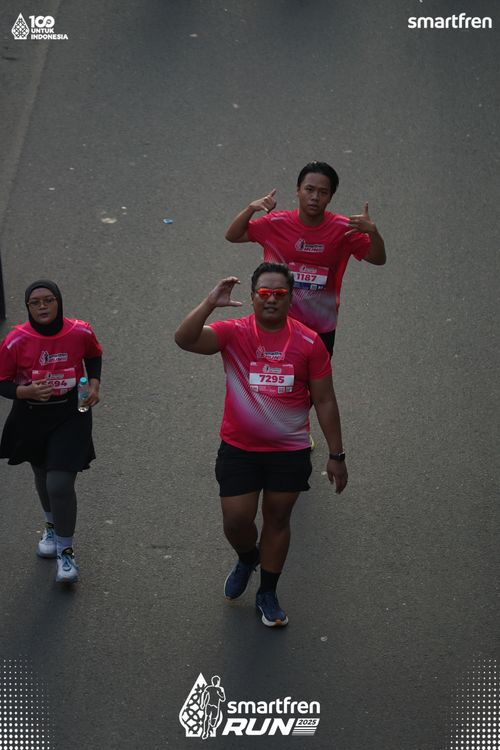 Race photo from Smartfren Run 2025 