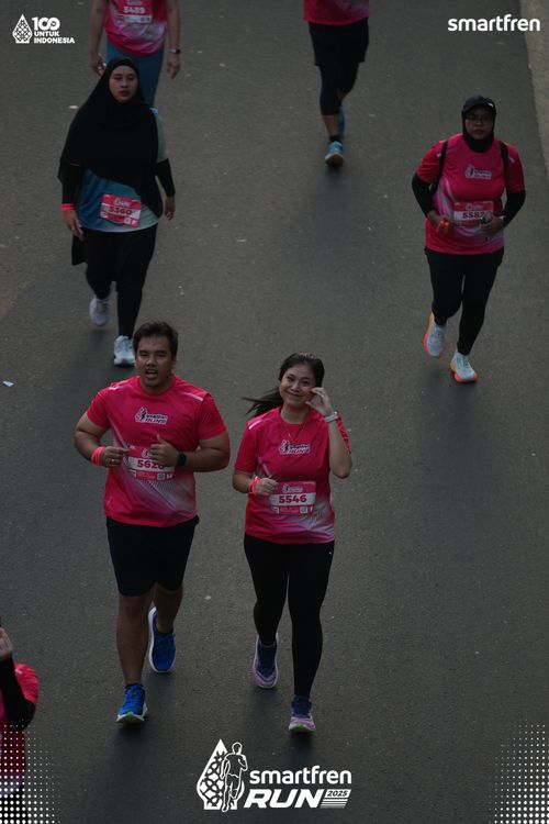Race photo from Smartfren Run 2025 