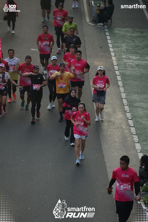 Race photo from Smartfren Run 2025 