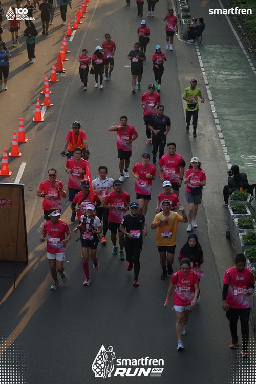 Race photo from Smartfren Run 2025 