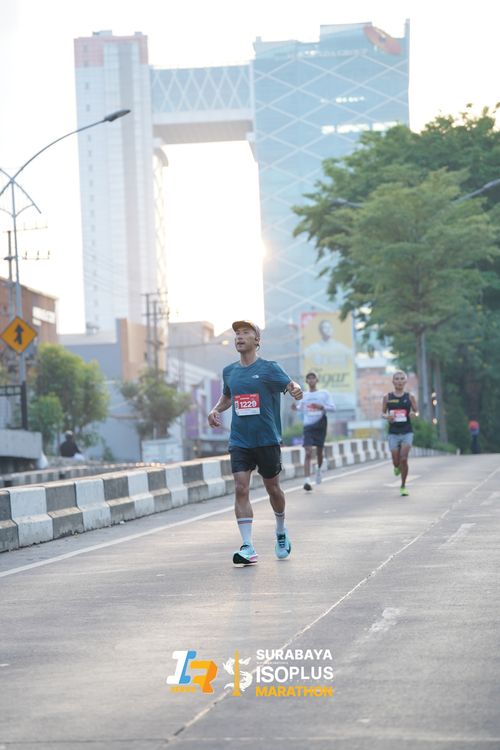 Race photo from SURABAYA ISOPLUS MARATHON 2025