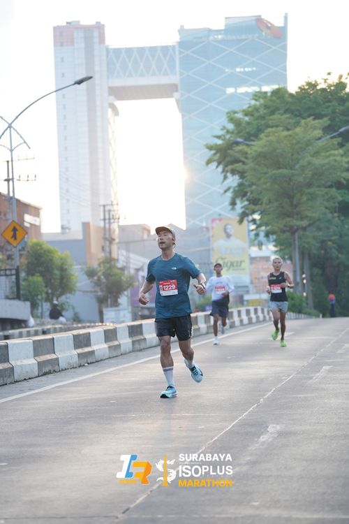Race photo from SURABAYA ISOPLUS MARATHON 2025