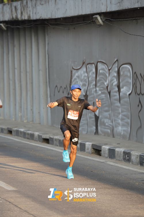Race photo from SURABAYA ISOPLUS MARATHON 2025