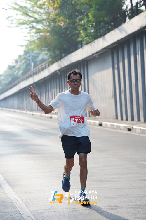 Race photo from SURABAYA ISOPLUS MARATHON 2025
