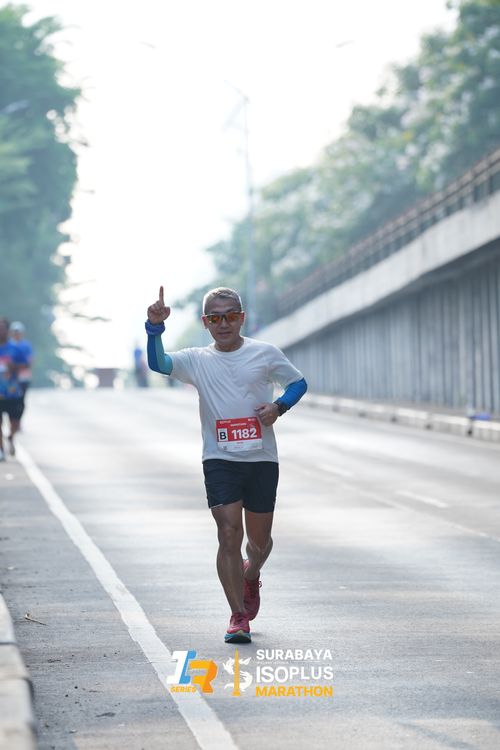 Race photo from SURABAYA ISOPLUS MARATHON 2025