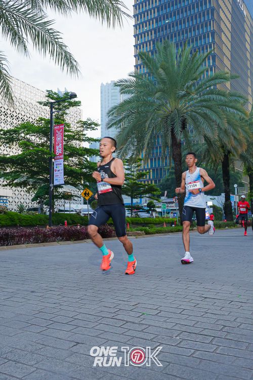 Race photo from ONE RUN 10K 2025