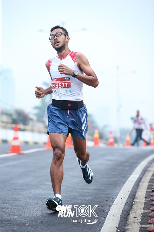 Race photo from ONE RUN 10 K