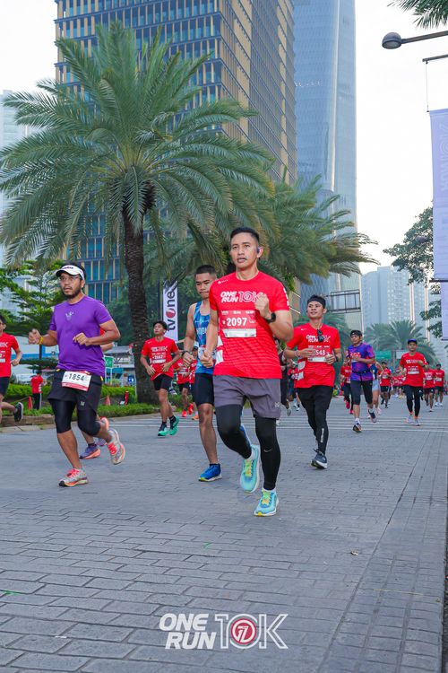 Race photo from ONE RUN 10K 2025